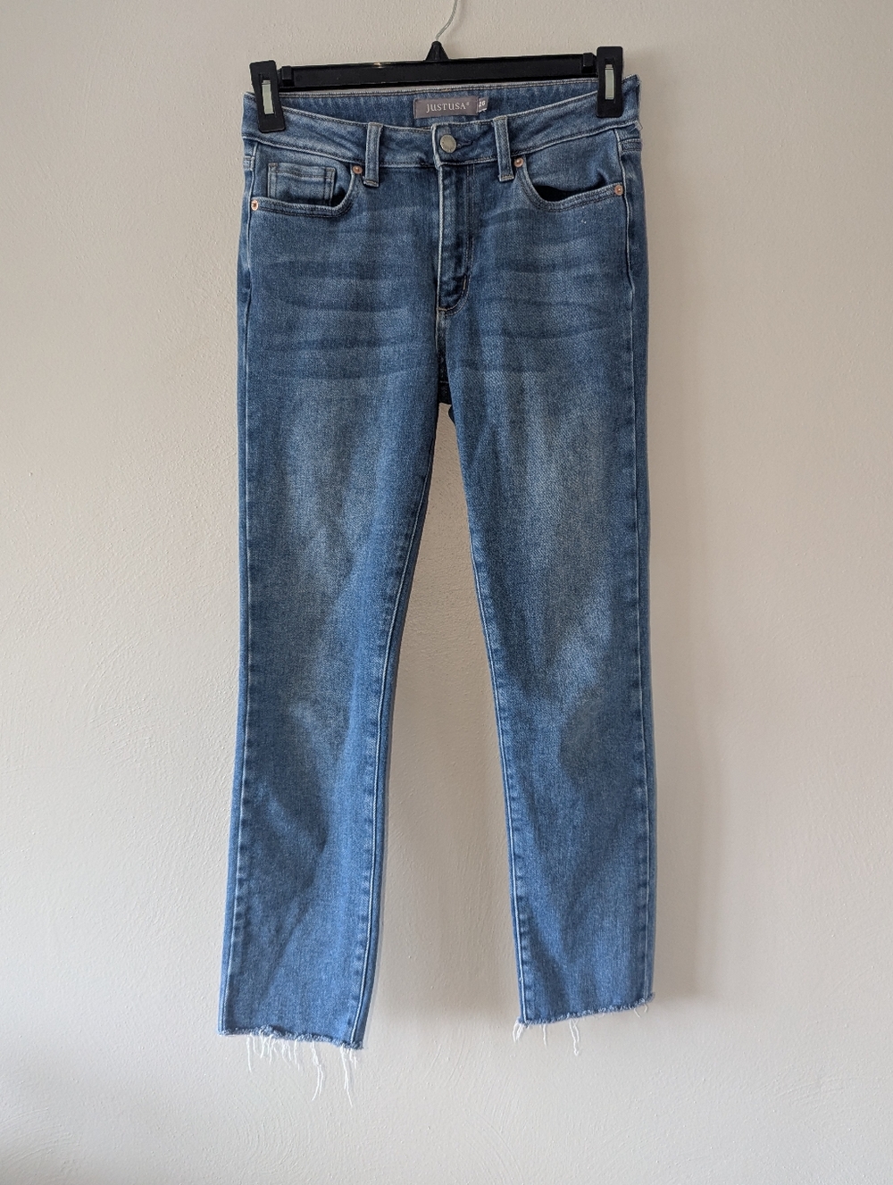 26 Just USA AB955 Medium Wash Raw Hem High Rise‎ Straight Jeans